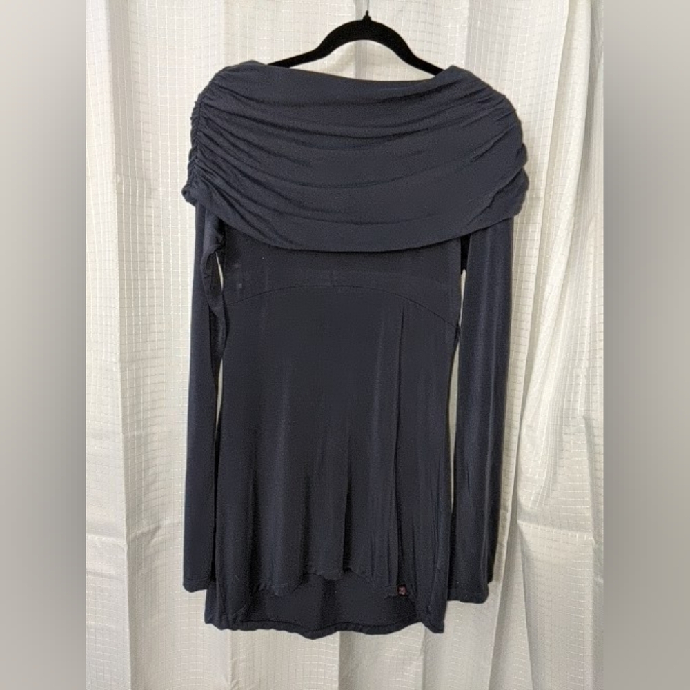 Zobha Black and Gray Long Sleeve Top